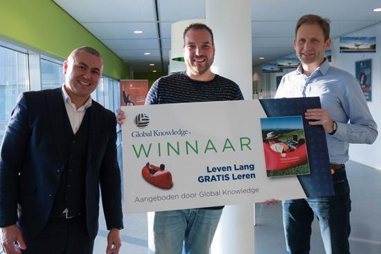 Leven Lang GRATIS leren winnaar: Uitreiking cheque Sefanja Huisman, Bastiaan Preseun. Global Knowledge Nederland